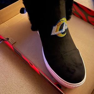 BRAND new rams black with fur booties with stones on the toe